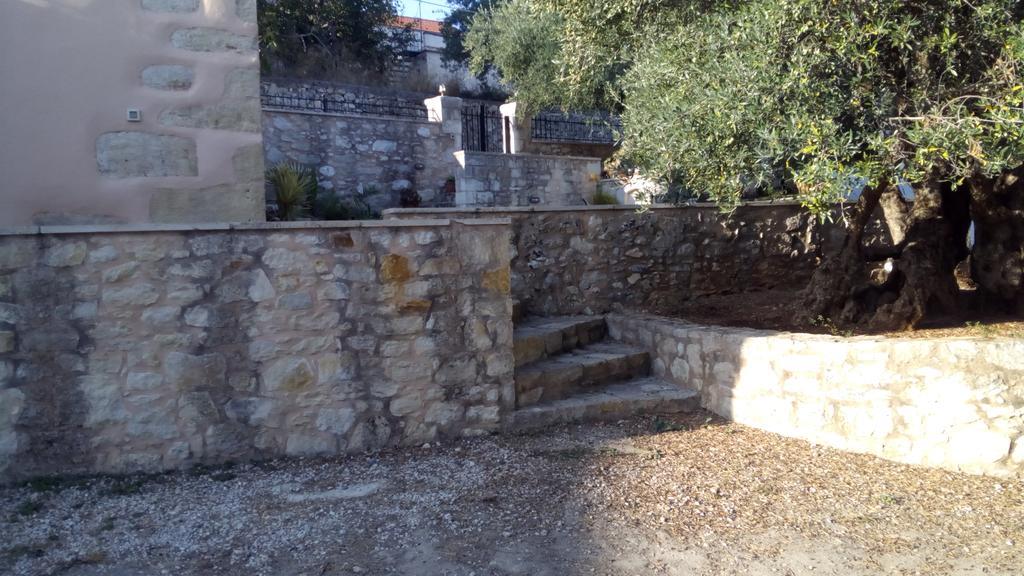 Tzitzifes Stone Mansionヴィラ エクステリア 写真